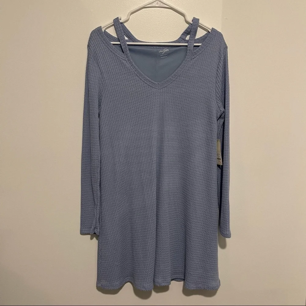 NWT Francesca’s Alya cutout dress Medium fall waffle knit - Picture 4 of 8